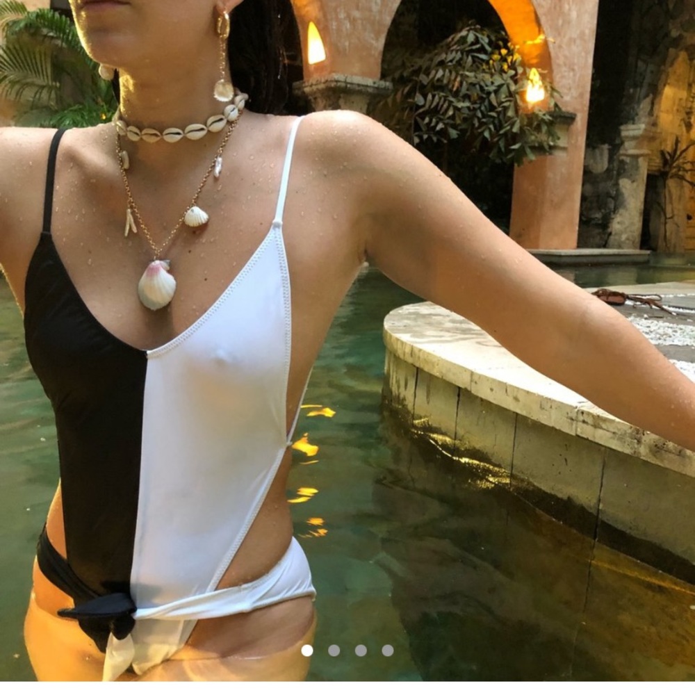 Gil Rodriguez Caracas Swimsuit white and black